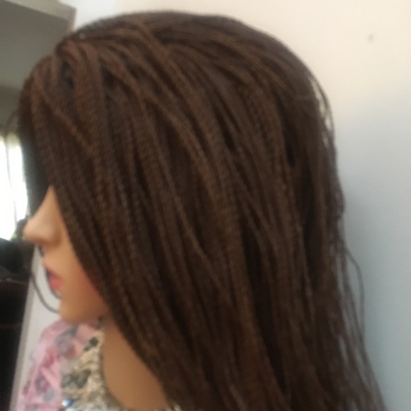 Braided wig - Picture 7 of 8